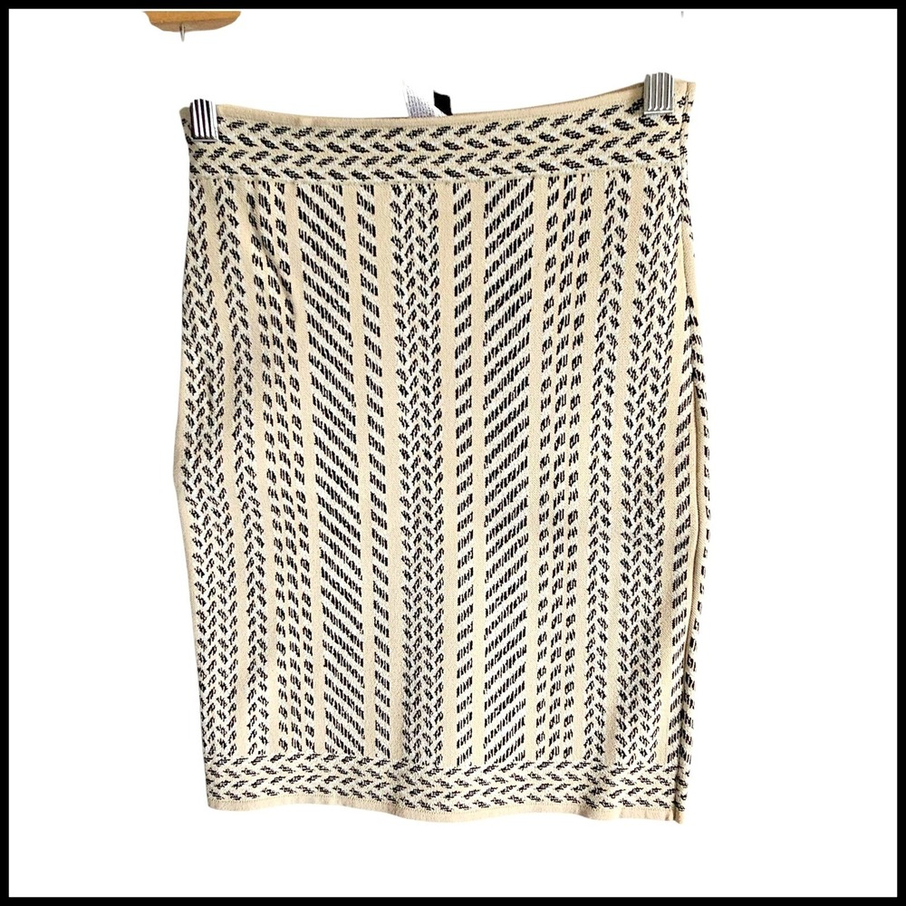 BCBGMAXAZRIA Knit Pencil Skirt Cream Black Geometric Fitted Career S NWT Pavel